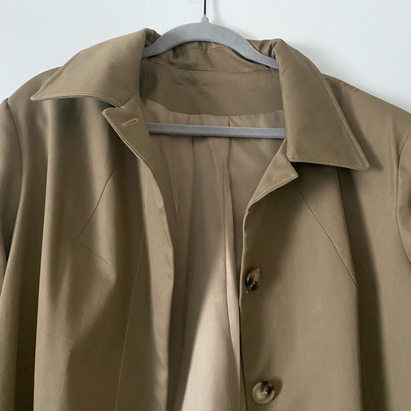 Designer tailor made trench very comfy and high quality - Picture 3 of 3